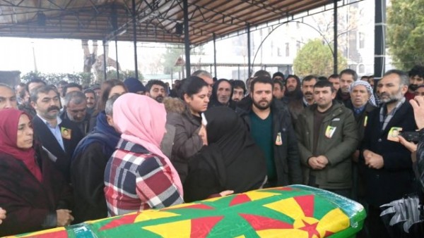Dilek Öcalan PKK'lının cenazesine katıldı!