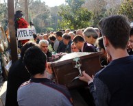 Aydın'daki Kazada Ölen Genç Toprağa Verildi