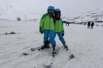 BAYBURT ÜNİVERSİTESİ REKTÖRÜ - Bayburt'ta Kayak Ve Kızak Yarışması