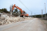 KOCAHASANLı - Büyükşehir Belediyesi'nin Erdemli'deki Çalışmaları Sürüyor