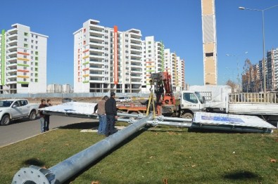 Diyarbakır'da Çok Dilli Yer Ve Yön Levhaları Asıldı