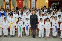 SAVUNMA SPORU - Taekwondoculara Kuşak Töreni Yapıldı