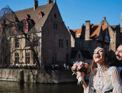 Ünlü çifte şatolu düğün