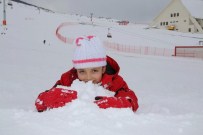 Yıldız Dağı'nda Kar Kalınlığı 75 Santimetreyi Buldu
