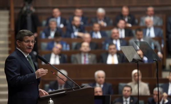 Başbakan Davutoğlu: Hırsız misali isim değiştirip duruyorlar