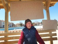 SERBAN - Belediyedeki İşinden Olunca Parkta 'Açlık Grevine' Başladı