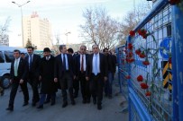 ŞENAL SARIHAN - TBMM İnsan Hakları İnceleme Komisyonu Merasim Sokak'a Karanfil Bıraktı