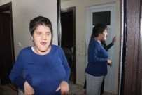 DİYALİZ HASTASI - Zihinsel Engelli Çocuklarına Borç Tebligatı Gönderilmesine Tepki Gösterdi