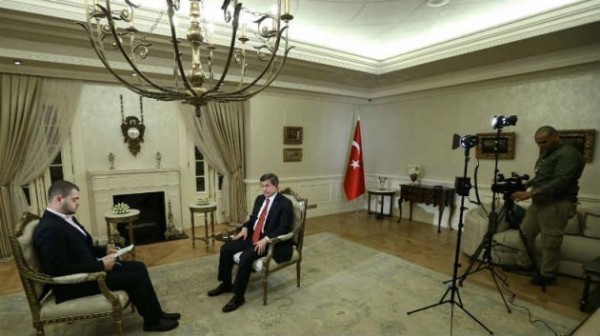 Başbakan Davutoğlu: YPG'yi Suriye rejimi destekliyor