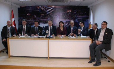 AK Parti İzmir İl Başkanı Bülent Delican, 'Kocaoğlu Devletin Kurumlarını Suçlamasın'