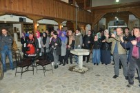 Gürcistanlı Öğrencilerden Mobilya Başkentine Çıkartma