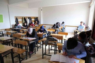 Haliliye Belediyesi'nden 5 Bin 500 Öğrenciye Deneme Sınavı