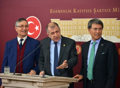 MHP'de İstifa Ve Kurultay Çağrısı