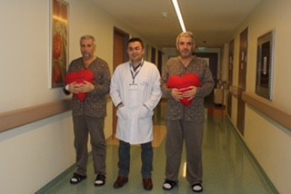 Şüphesinde Haklı Çıktı Ağabeyiyle Birlikte Ameliyat Oldu