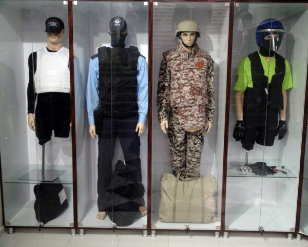 Asker ve polise özel kıyafet