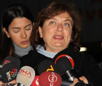 Dilek Dündar'ın ABD'den döndüğü gün Can Dündar'a tahliye