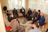 ŞÜKRÜ KOCATEPE - Diyarbakır'da Yaralanan Askere Vali Kocatepe'den Ziyaret