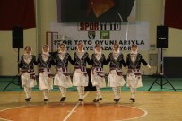 Gümüşhane'de Okullar Ve Kulüplerarası Halk Oyunları Yarışması Yapıldı Haberi