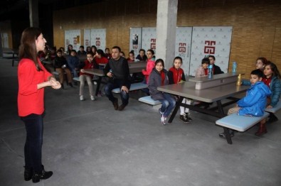 İlkokul Öğrencileri AGÜ'de Origami Öğrendi