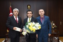 KOCAELİ VALİSİ - Vali Güzeloğlu Gebze'deki Makamında Ziyaretçilerini Ağırladı