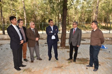 Başkan Yücel, İnşaatı Devam Hayvan Barınağını İnceledi