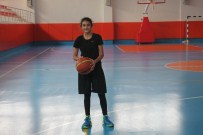 12 DEV ADAM - Henüz 14 Yaşında Olmasına Rağmen Büyük Kulüplerin Takibi Altında