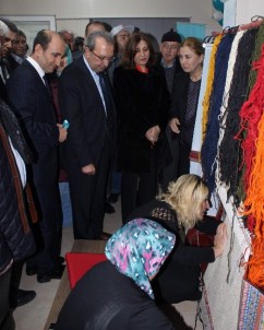 Kadınlar Para Dokuyacak