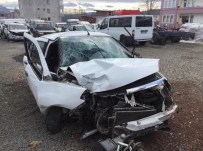 Kazada Yaralanan Kadın Öldü