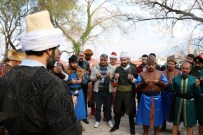 Okçuluk Çalıştayı Okçu Baba Türbesi'nde Dualarla Başladı