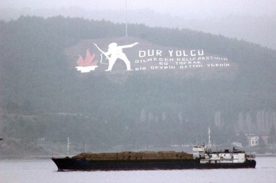Rus Askeri Kargo Gemisi Çanakkale Boğazı'ndan Geçti