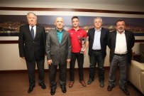 DERYA ÖZDEMIR - Türkiye Yelken Şampiyonundan Başkan Altınok Öz'e Ziyaret