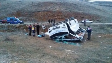 Adıyamanlı Hentbolcuları Taşıyan Minibüs Kaza Yaptı Açıklaması 1 Ölü, 12 Yaralı