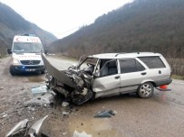 Bartın'da Trafik Kazası Açıklaması 4 Yaralı