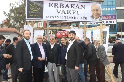 Erbakan Dualarla Anıldı