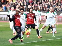 EMRE GÜNGÖR - Es Es'e Bir Darbe De Bursaspor'dan