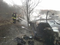 TIR Devrildi, 2 Kişi Yanarak Can Verdi