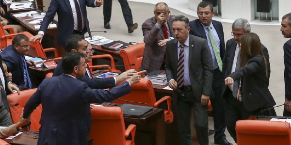 Cumhurbaşkanı Erdoğan'ın 'AYM' açıklaması Meclis'te tartışma yarattı