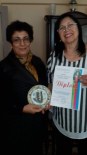 İÇTIMAI - Azerbaycan Şairler Meclisi İçtimai Birliği'nden Şair Minever Sezer'e Fahri Diploma ‏
