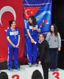 KAPANIŞ TÖRENİ - Kastamonu'lu Zeynep, Yüzmede Türkiye Rekorunu Kırdı
