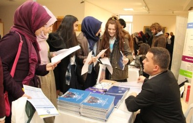 Kırklareli Üniversitesi İstanbul'da Tanıtım Fuarı'na Katıldı