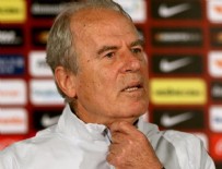 MUSTAFA DENİZLİ - Mustafa Denizli takımla vedalaştı