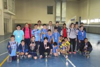 Yıldız Erkeklerde Badmintonun Şampiyonu Süleyman Demirel Ortaokulu Oldu