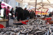 EDREMİT KÖRFEZİ - Balık Fiyatları Yarıya Düştü