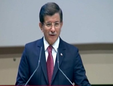 Başbakan Davutoğlu: 'Emniyet görevlilerimizi tebrik ediyorum