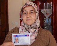 SAFRA KESESİ AMELİYATI - Ehliyetine 'Kalbi Sağda Karaciğeri Solda' Yazdırdı