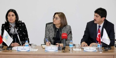 Fatma Şahin Kadının Sorunlarını Anlattı