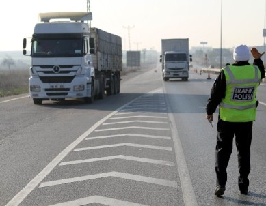 Ordu'da 3 Bin 345 Araç Trafikten Men Edildi