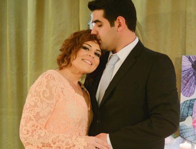 Pelin Öztekin ile Kıvanç Arslan nişanlandı