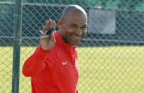 Portekizli Teknik Adam Hastaneye Kaldırıldı