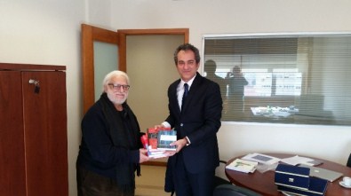 Rektör Özer Portekiz'de